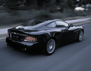 Aston-Martin V12 Vanquish S (2004)