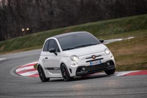 abarth-595-esseesse-my21-11