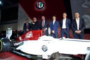 alfa-romeo-sauber-f1-team-2018-24