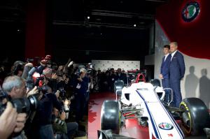 alfa-romeo-sauber-f1-team-2018-26