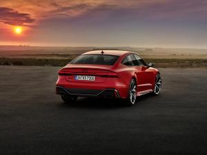 audi-rs7-sportback-2019-15