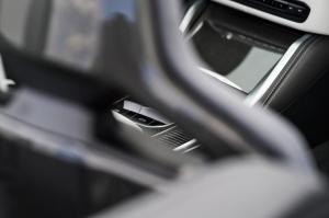 bmw-m4-competition-xdrive-cabriolet-99
