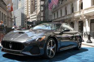 Large-12742-MaseratiGranTurismoMCMY18alNewYorkStockExchange20172
