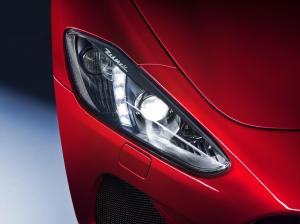 Large-12810-MaseratiGranTurismoMCMY18dettagliofaroanteriore
