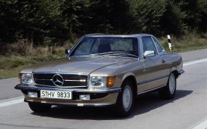 Mercedes-Benz 300 SL R107 FL