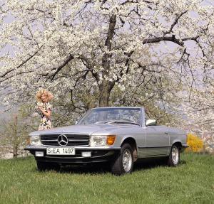 MERCEDES-BENZ SL R107