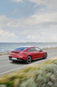mercedes-benz-amg-eqe-43-12
