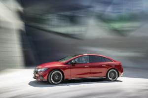 mercedes-benz-amg-eqe-43-21