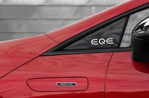 mercedes-benz-amg-eqe-43-33