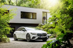 mercedes-benz-amg-eqe-53-14