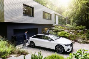 mercedes-benz-amg-eqe-53-16