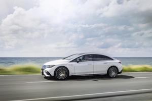 mercedes-benz-amg-eqe-53-7