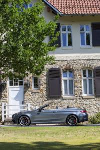 mercedes-benz-c63-amg-cabriolet-w205-fl-2