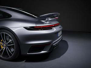 porsche-911-turbo-s-992-11