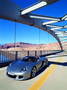 porsche-carrera-gt-v10-60