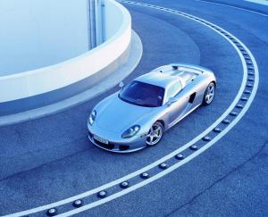 porsche-carrera-gt-v10-95