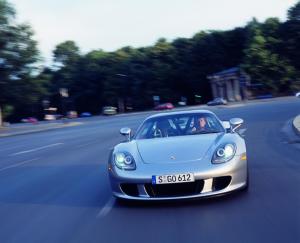 porsche-carrera-gt-v10-96
