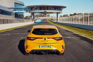 renault-megane-4-rs-chassis-cup-12