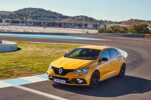 renault-megane-4-rs-chassis-cup-14