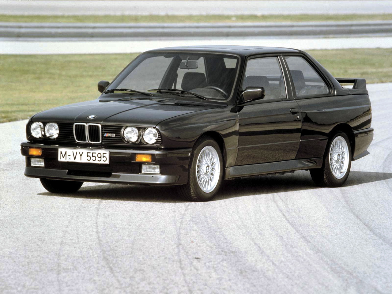 bmw-m3-e30-14.jpg