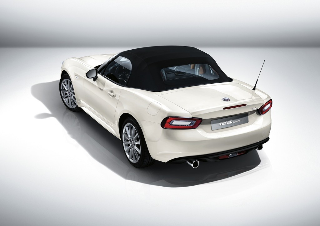 fiat-124-spider-2015-4