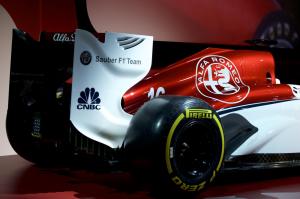 alfa-romeo-sauber-f1-team-2018-35