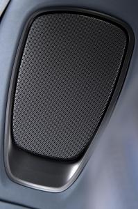 aston-martin-db11-v8-34