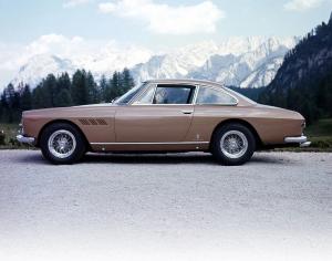 ferrari-330-gt-2+2-v12-mk1-6