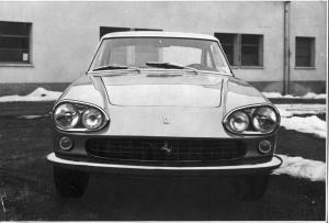 ferrari-330-gt-2+2-v12-mk1-8