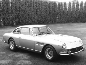 ferrari-330-gt-2+2-v12-mk2-2