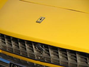 ferrari-330-gt-2+2-v12-mk2-22