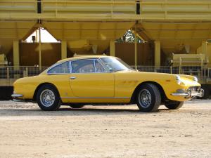 ferrari-330-gt-2+2-v12-mk2-34