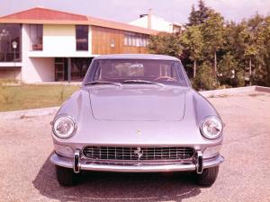 ferrari-330-gt-2+2-v12-mk2-5