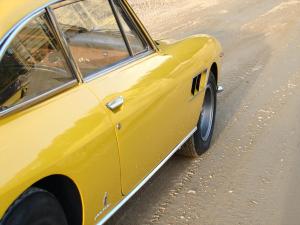 ferrari-330-gt-2+2-v12-mk2-51