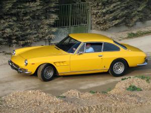 ferrari-330-gt-2+2-v12-mk2-54