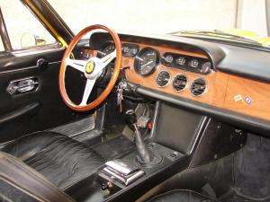 ferrari-330-gt-2+2-v12-mk2-57