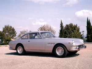 ferrari-330-gt-2+2-v12-mk2-6