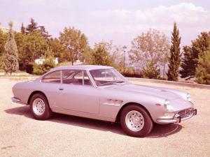ferrari-330-gt-2+2-v12-mk2-7