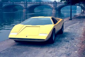 Lamborghini Countach LP 500-5