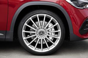 mercedes-benz-gla-35-amg-30