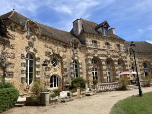 musee-chateau-savigny-les-beaune-abarth-avions-de-chasse-2023-juillet-2