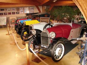 musee-automobile-de-loheac-2006-1