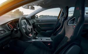 renault-megane-4-rs-cup-49